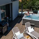 Natura Luxury Mandre