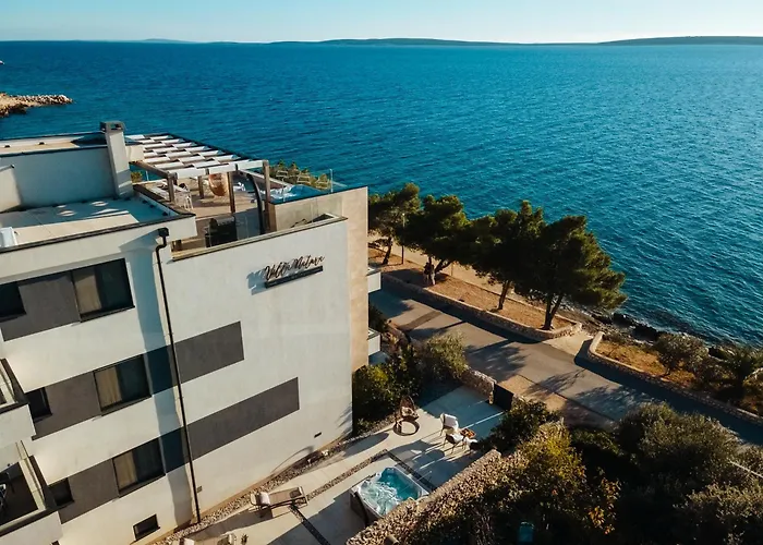 Natura Luxury ماندري